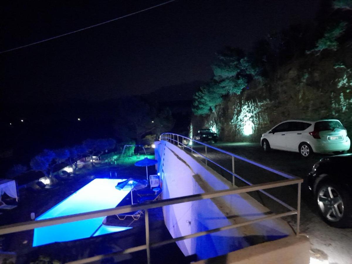 شقة إسترو  في Asimina المظهر الخارجي الصورة